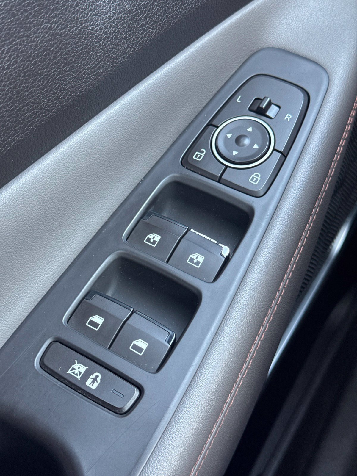 Used 2019 Hyundai Santa Fe FWD image 15