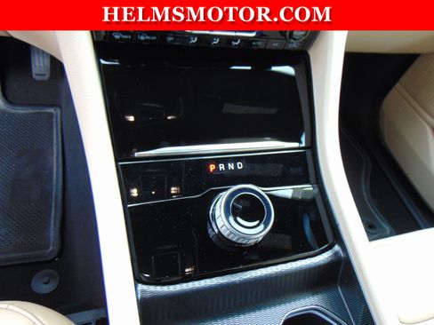 New 2025 Jeep Grand Cherokee Limited RWD image 24
