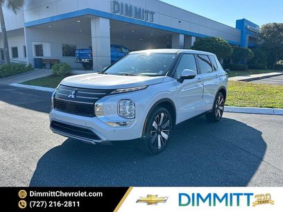 Used 2025 Mitsubishi Outlander SE