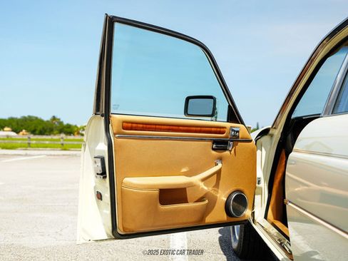 Used 1987 Jaguar XJ6 RWD image 32