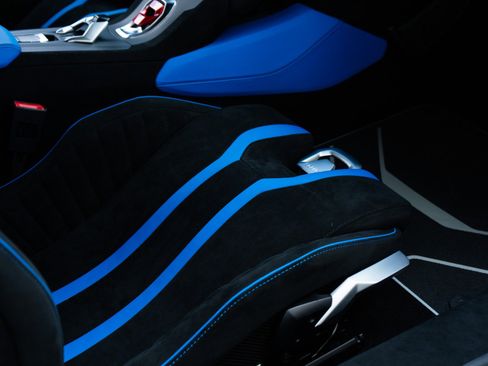 Used 2023 Lamborghini Huracan STO image 23