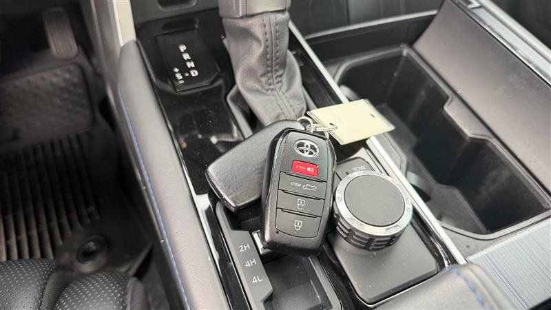 Used 2024 Toyota Sequoia Platinum AWD/4WD image 38
