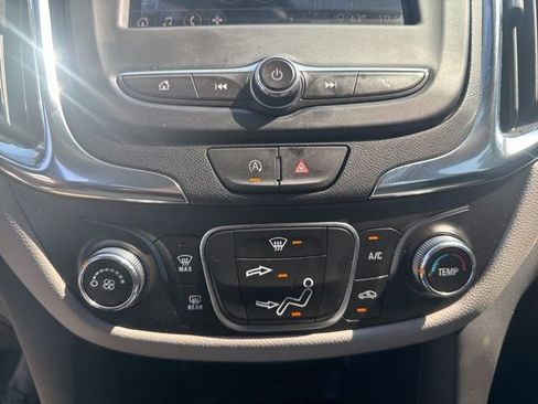 Used 2023 Chevrolet Equinox LS w/ Driver Confidence II Package image 32