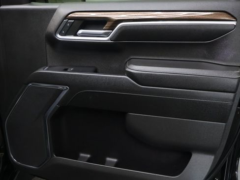 Used 2022 Chevrolet Silverado 1500 LT image 12