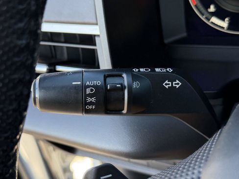 Used 2023 Mitsubishi Outlander SE Black Edition FWD image 19