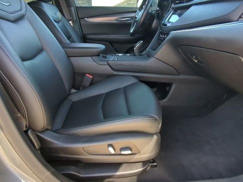 Certified 2021 Cadillac XT6 Luxury image 24