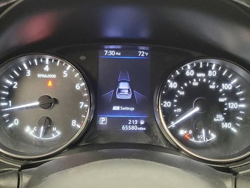 Used 2020 Nissan Rogue SV FWD image 23