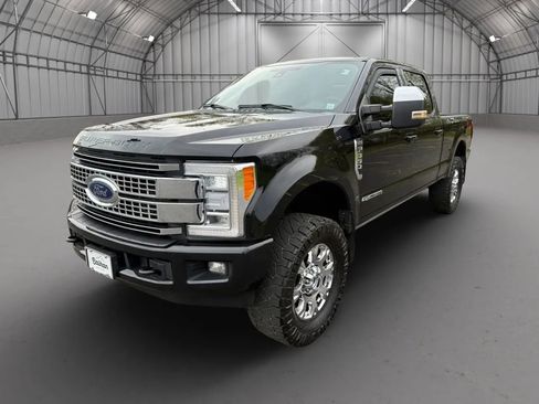 Used 2019 Ford F350 Lariat w/ Lariat Ultimate Package AWD/4WD image 11