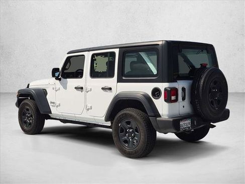 Used 2018 Jeep Wrangler Unlimited Sport AWD/4WD image 8