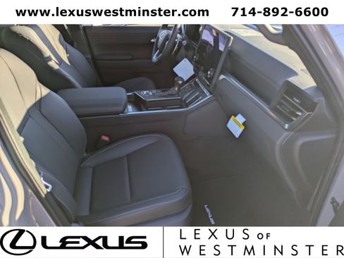 New 2025 Lexus GX 550 image 4