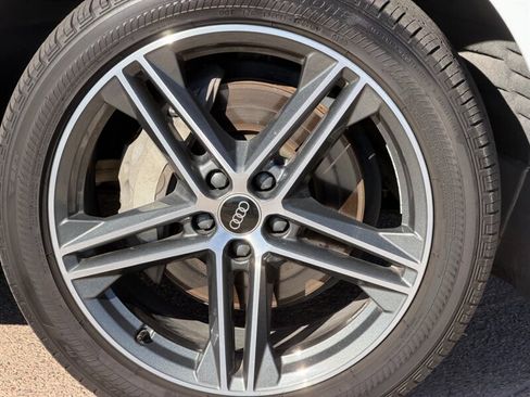 Used 2021 Audi Q5 e Prestige w/ Prestige Package image 38