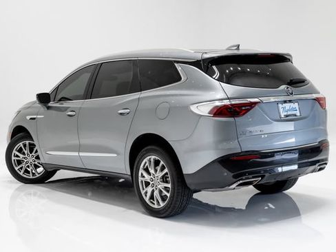 Used 2024 Buick Enclave Essence w/ Experience Buick Package AWD/4WD image 33