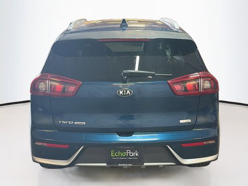 Used 2017 Kia Niro Touring w/ Advanced Technology Package image 7