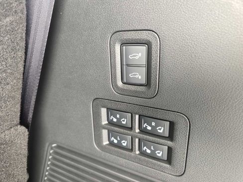 Certified 2025 INFINITI QX80 Sensory image 27