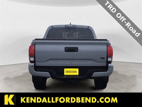 Used 2019 Toyota Tacoma TRD Off-Road image 4