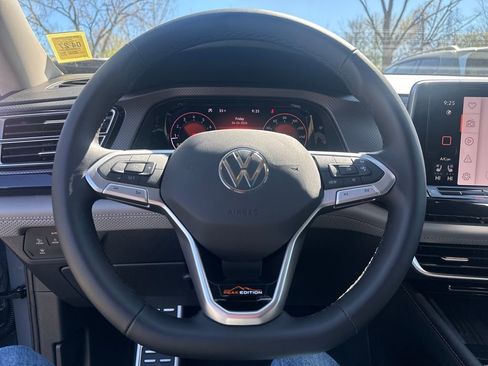 New 2026 Volkswagen Atlas Peak Edition AWD/4WD image 7