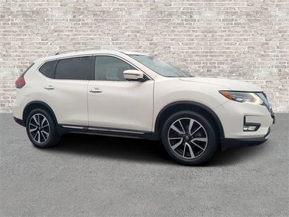 Used 2018 Nissan Rogue SL w/ Premium Package