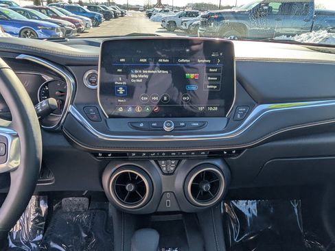 Used 2025 Chevrolet Blazer Premier w/ Enhanced Convenience Package image 18