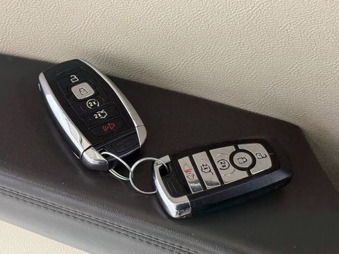 Used 2020 Lincoln Nautilus Reserve w/ Equipment Group 201A image 66