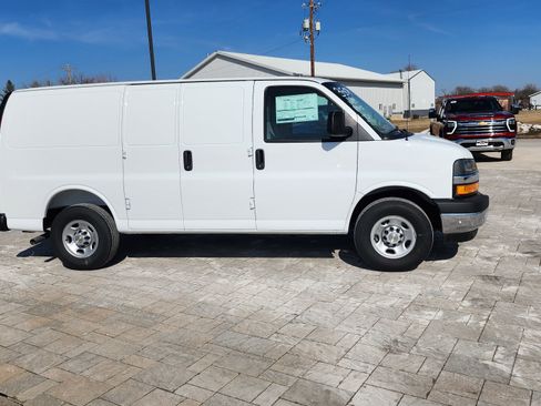 New 2025 Chevrolet Express 2500 w/ Driver Convenience Package image 4