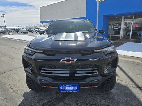 Used 2024 Chevrolet Colorado ZR2 w/ ZR2 Convenience Package III AWD/4WD image 8