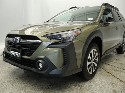 Used 2025 Subaru Outback Premium image 14