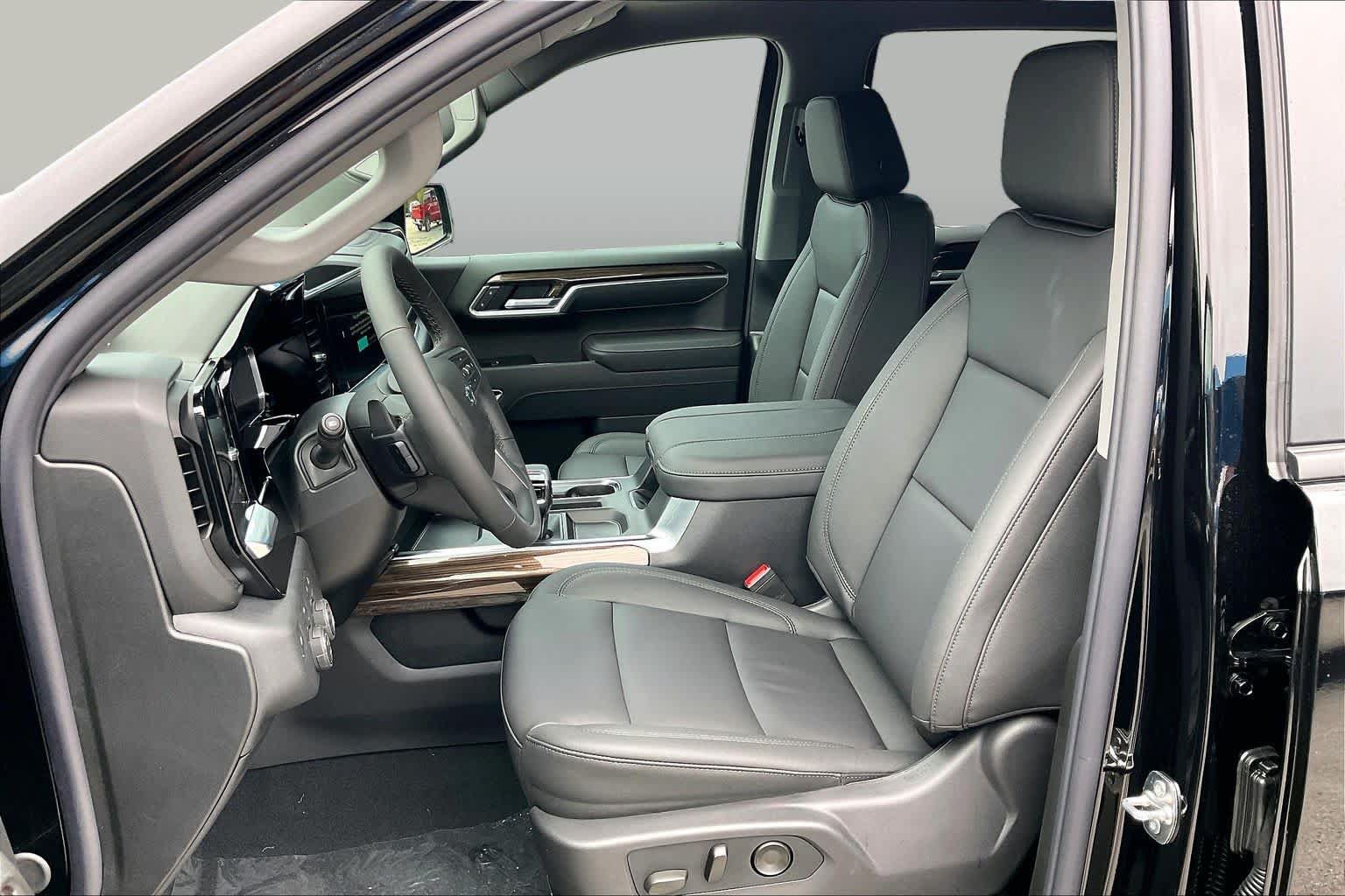 New 2026 Chevrolet Silverado 1500 RST w/ All Star Edition Plus AWD/4WD image 9
