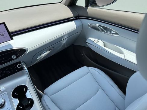 New 2026 Genesis GV70 2.5T Advanced w/ G1 Accessory Package AWD/4WD image 19