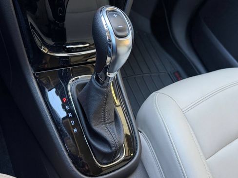 Used 2019 Buick Encore Essence AWD/4WD image 18