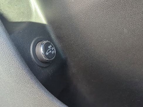 Used 2020 Cadillac XT4 Premium Luxury image 40