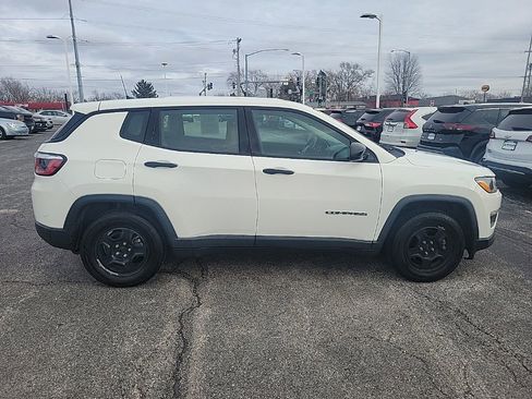 Used 2018 Jeep Compass Sport image 7
