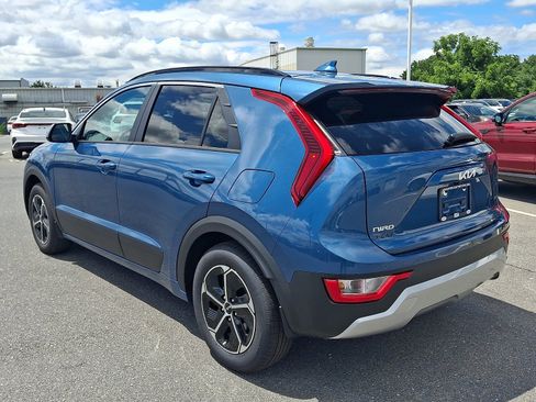 New 2026 Kia Niro EX FWD image 4