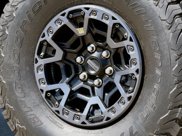 Used 2026 Ford F150 Raptor w/ Equipment Group 803A Raptor R AWD/4WD image 17
