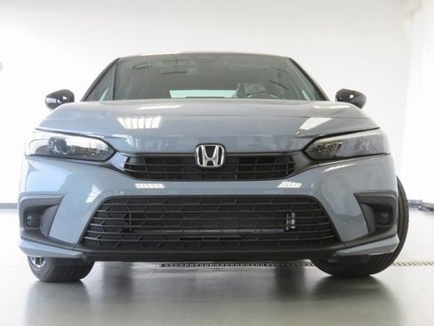 Used 2024 Honda Civic Sport image 2
