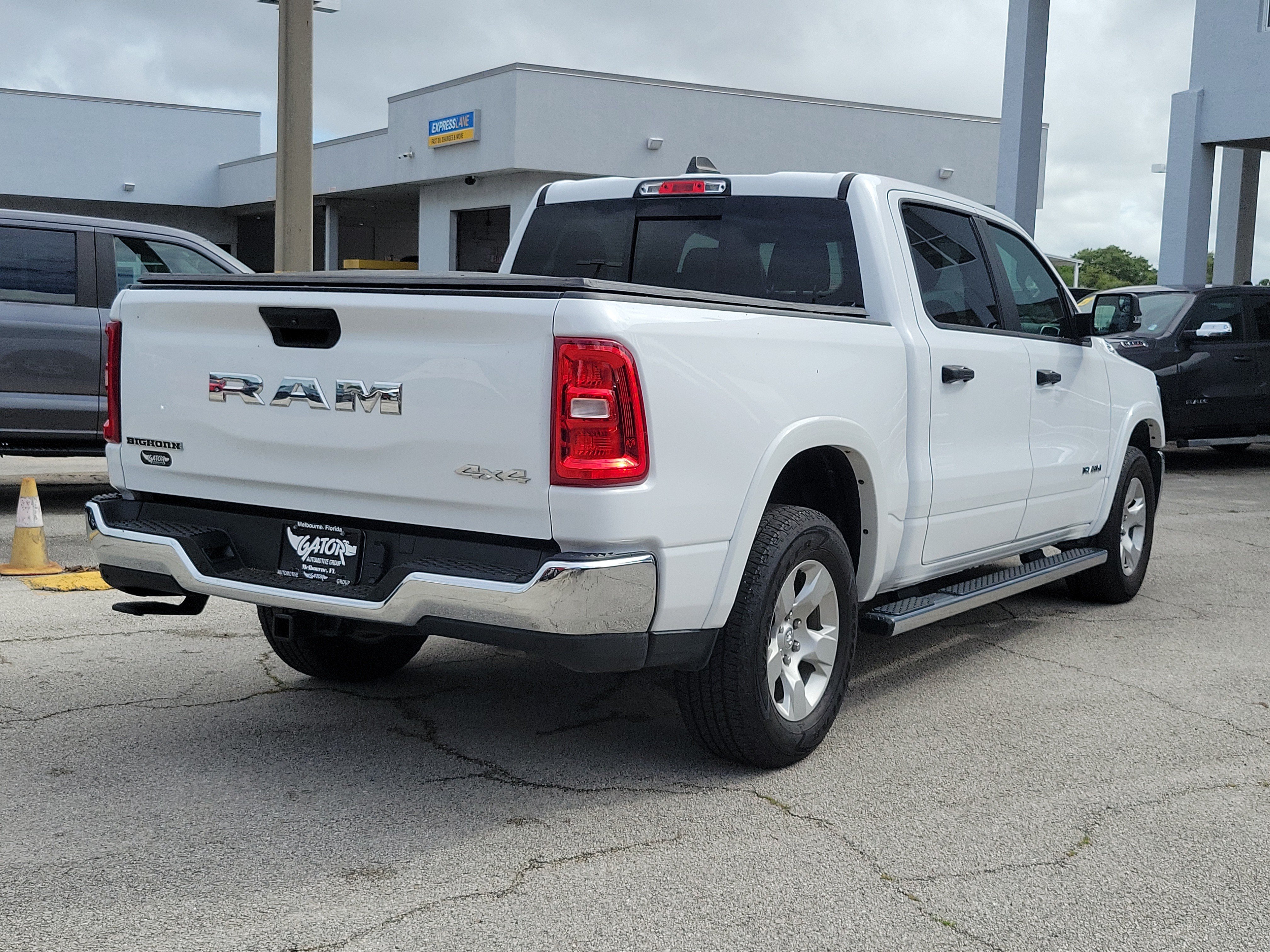Used 2025 RAM 1500 Big Horn AWD/4WD image 4