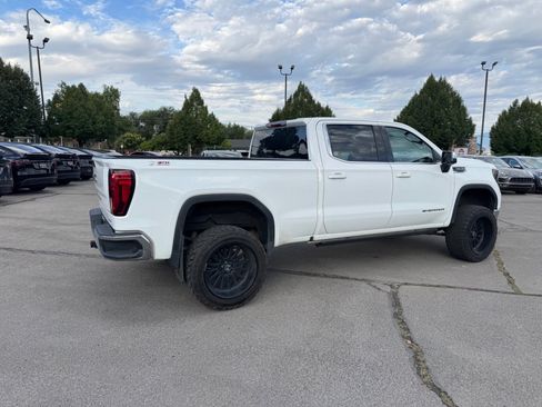 Used 2022 GMC Sierra 1500 SLE w/ X31 Off-Road Package AWD/4WD image 5