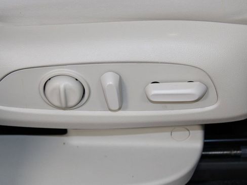 Used 2024 Buick Enclave Essence w/ Sport Touring Edition image 27