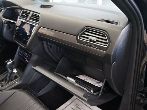 Used 2022 Volkswagen Tiguan SE R-Line AWD/4WD image 45