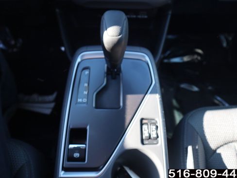 Used 2024 Subaru Crosstrek 2.0i Premium image 18