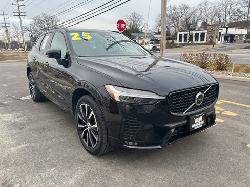 Certified 2025 Volvo XC60 B5 Plus image 6