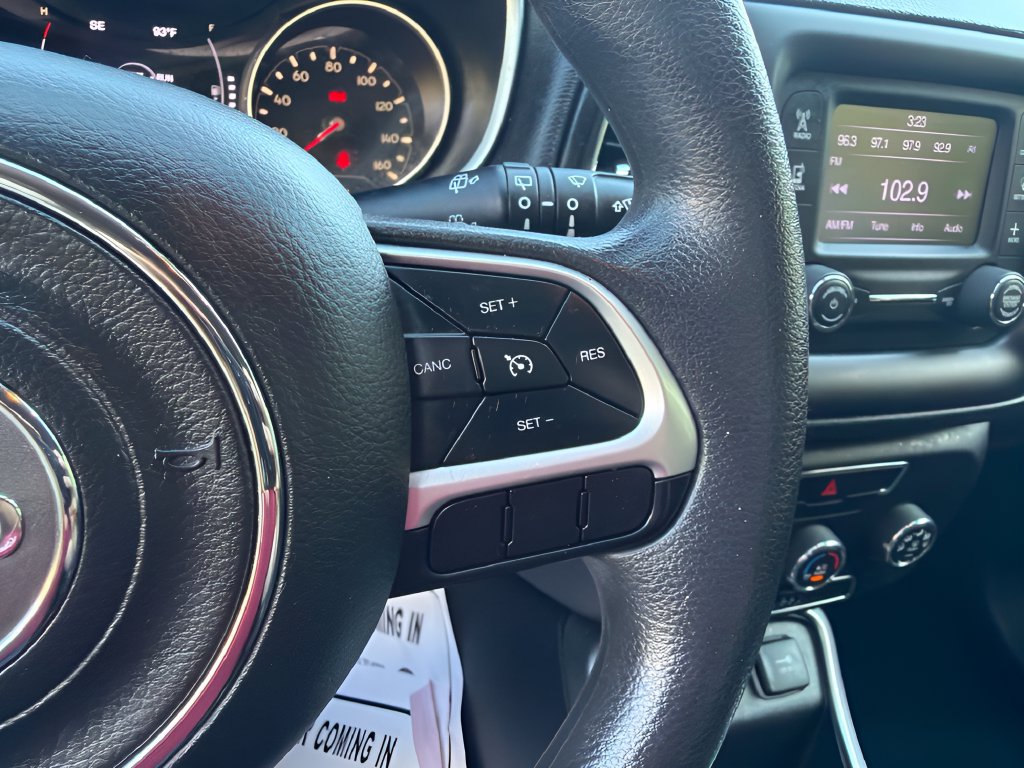 Used 2018 Jeep Compass Sport w/ Mopar Graphics Package FWD image 16