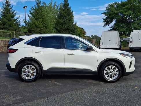 Certified 2023 Ford Escape Active AWD/4WD image 7