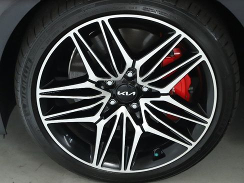 Used 2023 Kia Stinger GT2 image 38