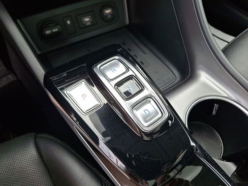 Used 2023 Hyundai Sonata Limited image 18