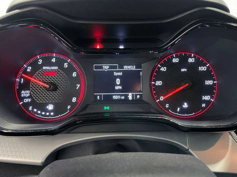 Used 2024 Chevrolet Trax RS FWD image 28