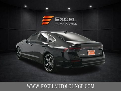 Used 2024 Honda Accord Sport image 4