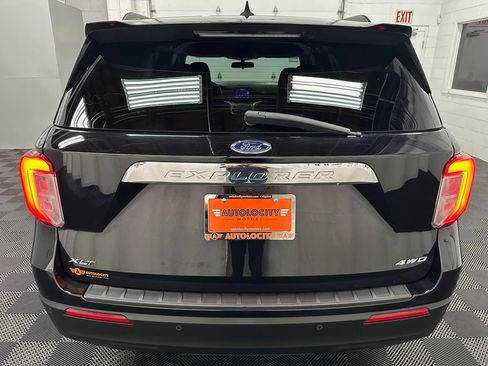 Used 2022 Ford Explorer XLT AWD/4WD image 9