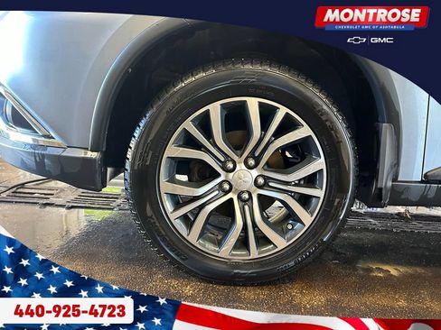 Used 2017 Mitsubishi Outlander GT AWD/4WD image 33
