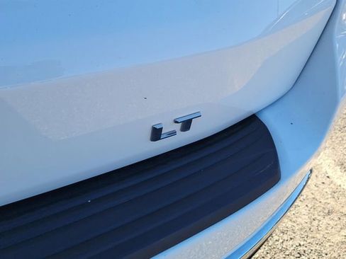 Certified 2024 Chevrolet Suburban LT image 8