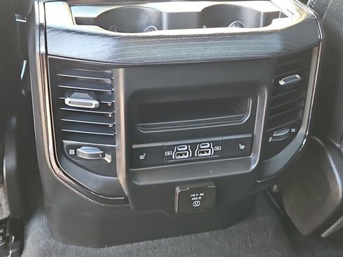 Used 2022 RAM 1500 Limited AWD/4WD image 17